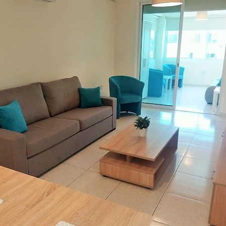 Apartment 304 Citywitch Larnaca Bagian luar foto